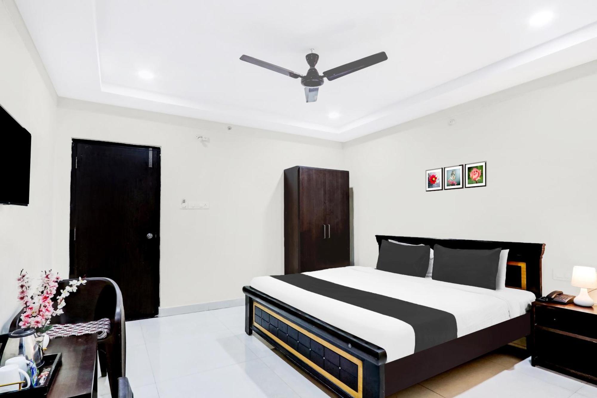 Отель Super Townhouse Daba Garden Road Вишакхапатнам Экстерьер фото