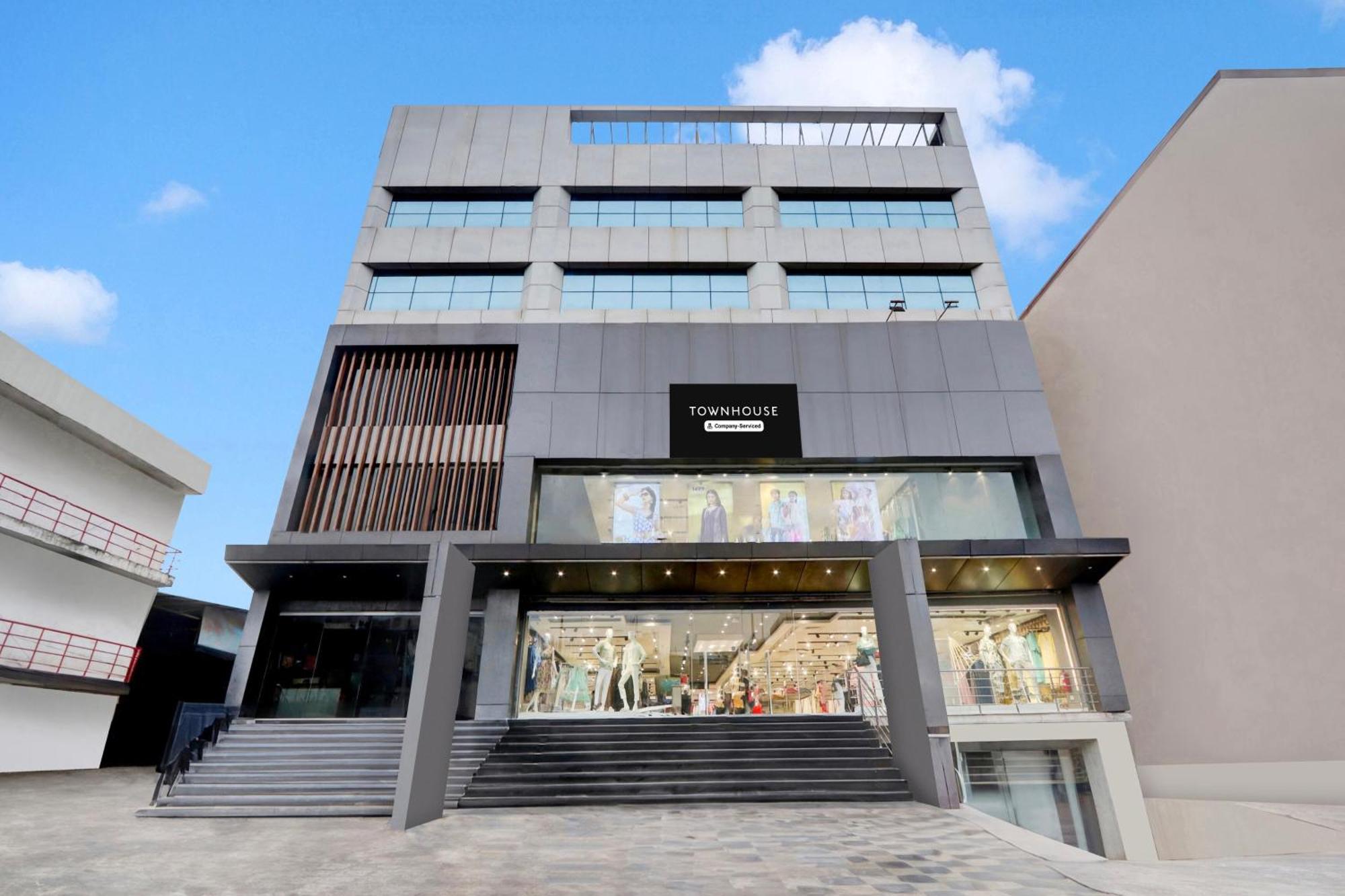 Отель Super Townhouse Daba Garden Road Вишакхапатнам Экстерьер фото